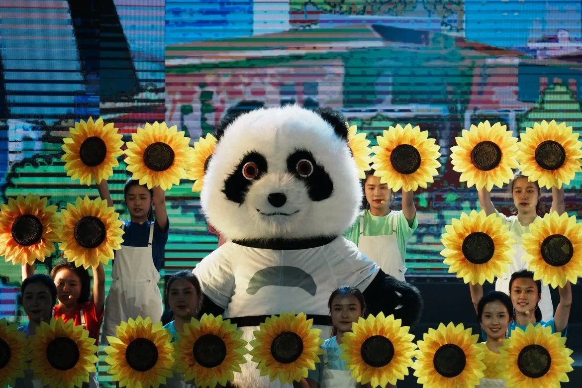 向美好出發(fā) 省尊龍凱時(shí)集團(tuán)精彩亮相省屬監(jiān)管企業(yè)文藝匯演